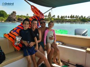 Private snorkeling tour with family on a touristy-avoiding route in Phu Quoc
