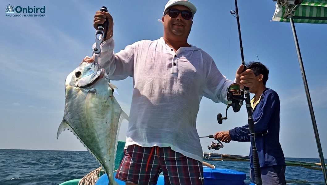 Russian tourists enjoy deep-sea fishing charter in Southern sea of Phu Quoc island