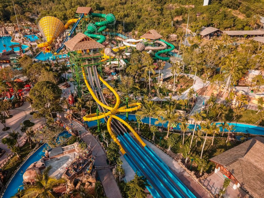 Các trò chơi đa dạng trong công viên nước Sunworld Hòn Thơm