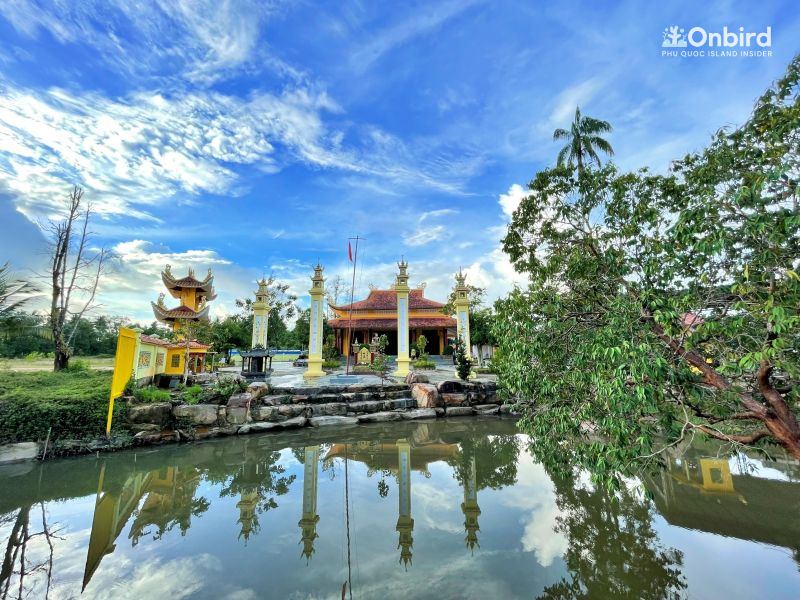 Den Tho Nguyen Trung Truc Temple Cua Can (19)