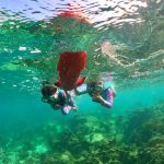 Hai bé 7 và 9 tuổi tham gia lặn ngắm san hô tại Phú Quốc