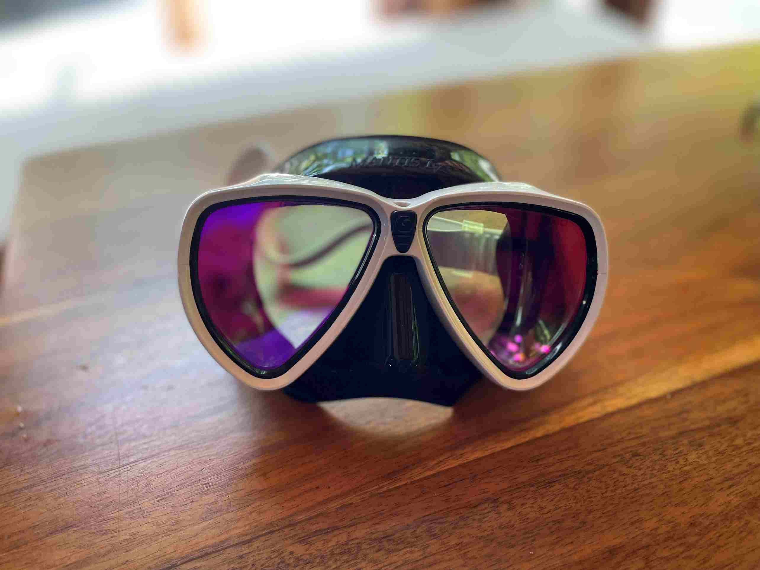 High-end UV diving mask