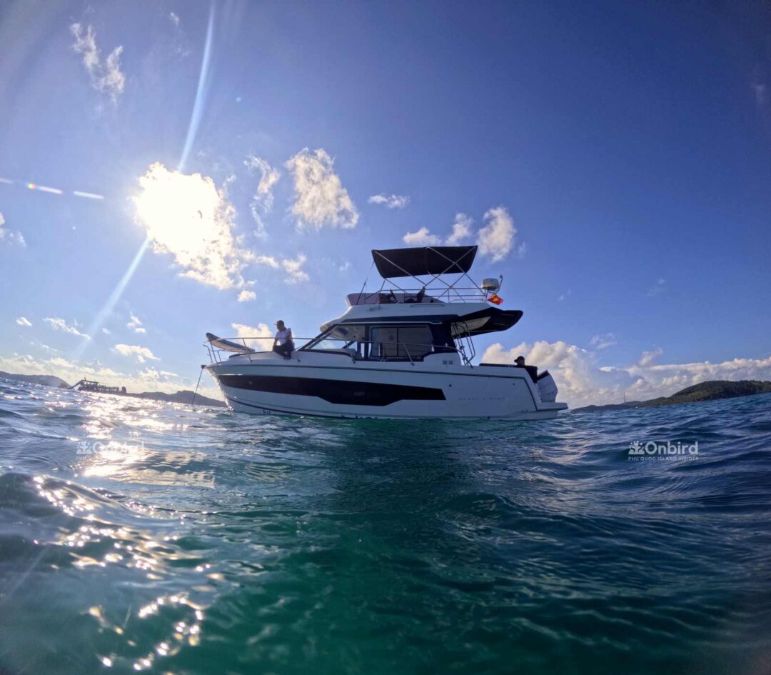 Private Yacht snorkeling tour in the Phu Quoc Island