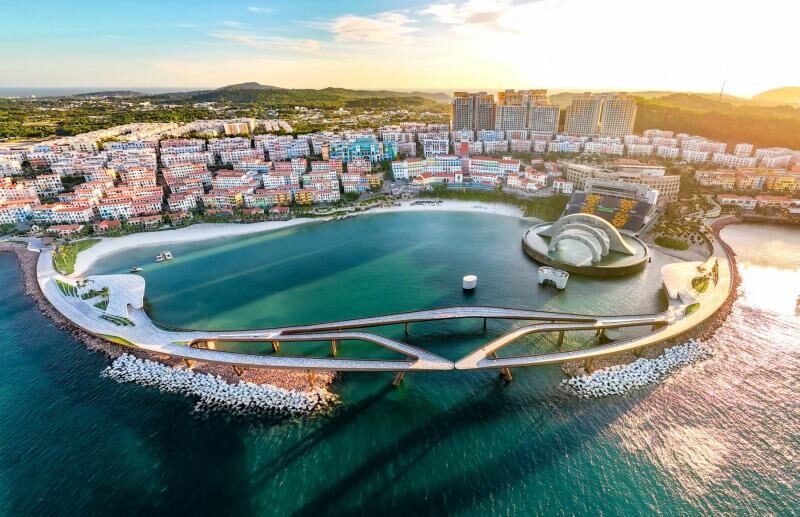 Toàn cảnh Cầu Hôn Phú Quốc lúc bình minh - Nguồn: Sunworld