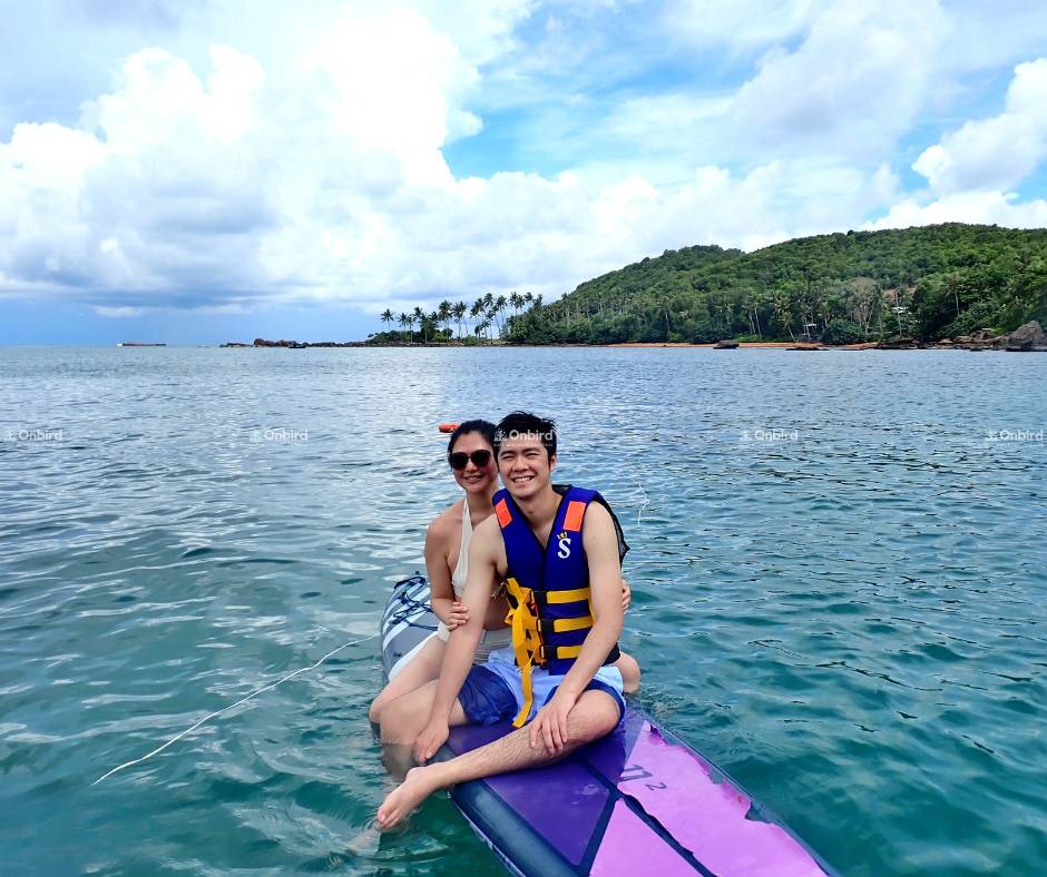 Khách hàng tham gia trải nghiệm có thể chọn bơi lội tự do, chèo SUP