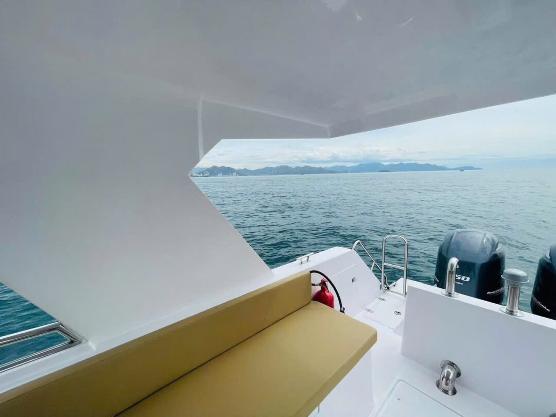 OnBird speedboat fleet for safety and comfortable travel, island, snorkeling tour